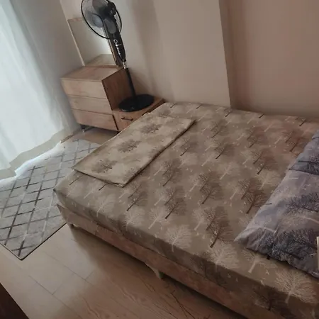 Family Apatment Cheap Vacation House - Be My Guest